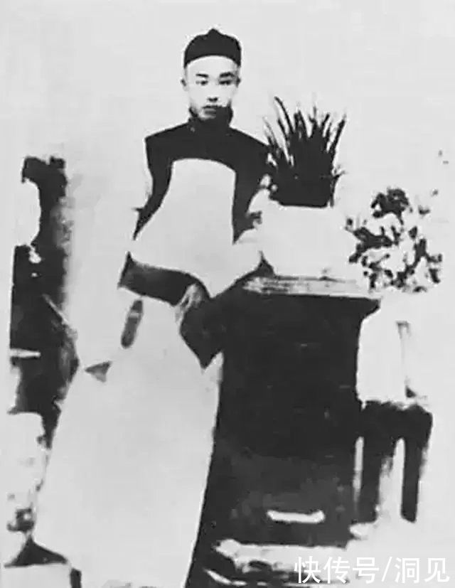 弘一法师|李叔同：人生最好的活法，前半生拿得起，后半生放得下