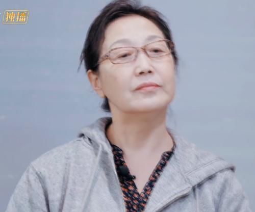 张铎第一次和妈妈撕破脸，陈松伶还添油加醋，婆媳不顾镜头翻脸放狠话