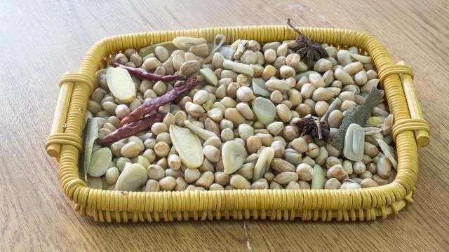  必备|4款花生米做法，下酒与当作小零食都不错，好吃不上火，家宴必备