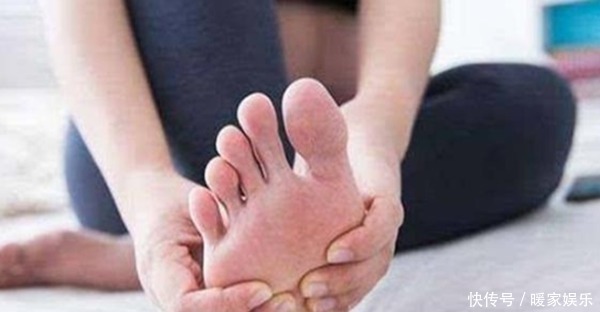 皮肤感染|脚是血糖的“信号灯”!脚上若有4种症状,多半说明血糖不低了