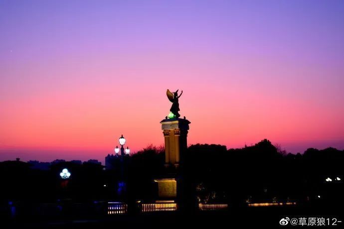 江海相依、城水相融、人水相亲,这条海岸线,值得你爆灯!