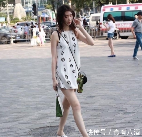 女人|街拍:凹凸有致,性感迷人,图五美女的这种微胖美,女人味十足