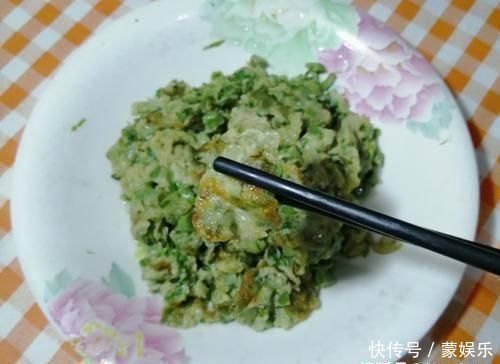 香椿炒鸡蛋,先炒香椿还是先炒蛋都错了,难怪口感不鲜美软嫩