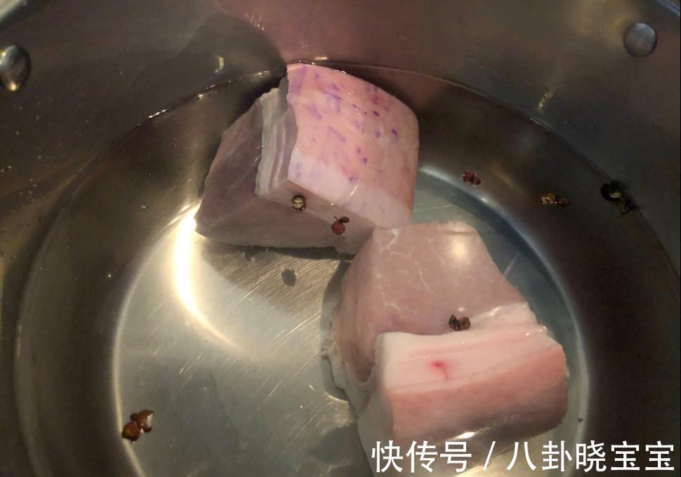 家常小炒肉，掌握这几个窍门，肉片焦香不油腻，香辣下饭