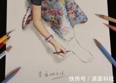 画画！小女孩画画，画出了名，成品出来后满意极了