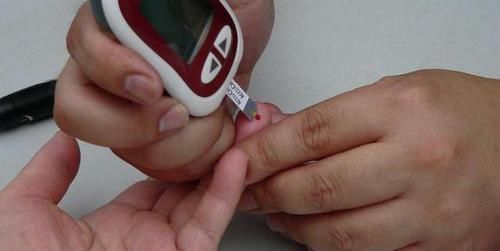 祸根|糖尿病的“祸根”发现了,别总是冤枉甜食,3物再馋也要管住嘴