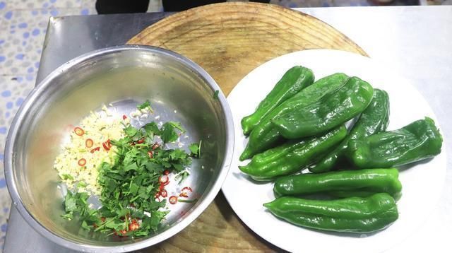 很多人都不懂这蔬菜维C含量最高,是番茄的10多倍,一斤才2块钱