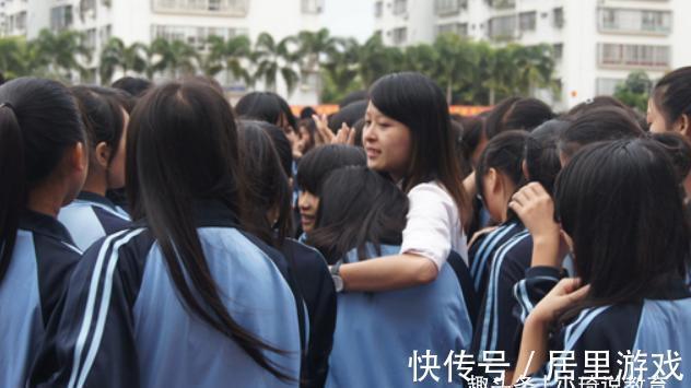 春秋战国|学生姓“黄”,老师上课拒绝点她的名字,网友表示自己也不敢叫