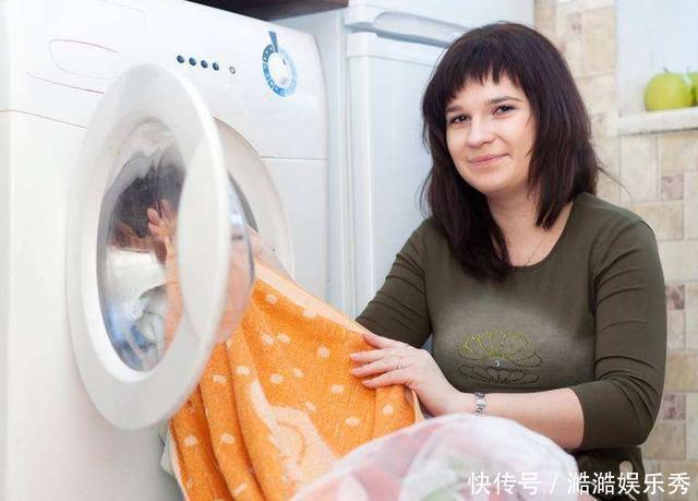 新买的衣服,要不要洗了再穿?听服装老板说完,才知道错了几十年