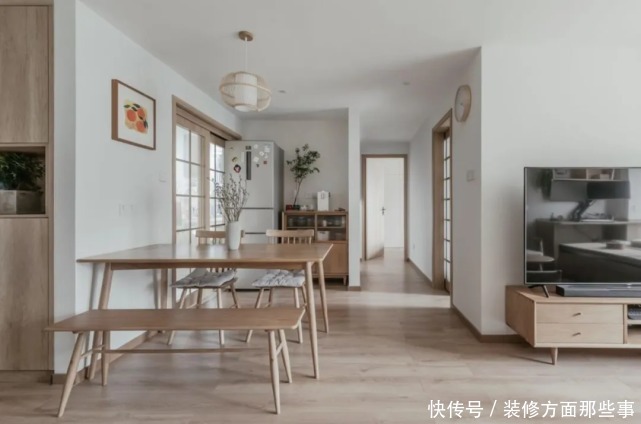 四分离|80㎡小两房装修,阳台设计榻榻米,2.5㎡卫生间实现四分离