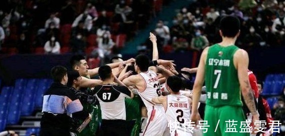 李秋平|4消息!李秋平暂别CBA,韩威恐追罚,辽迷种族歧视,艾伦回应垫脚!