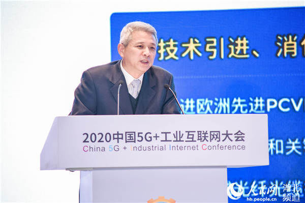 副总裁|长飞高级副总裁闫长鹍： 持续引领科技创新 助力行业数字化转型