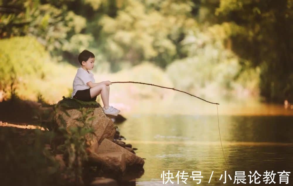 双减|一位清华妈妈拿出一瓶水,说出了一个让千万家长醒悟的教育方法