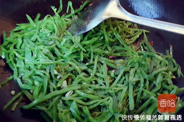艳压群芳|遇到这菜别放过,一斤等于20个鸡蛋,5块钱一斤,夏季可多吃