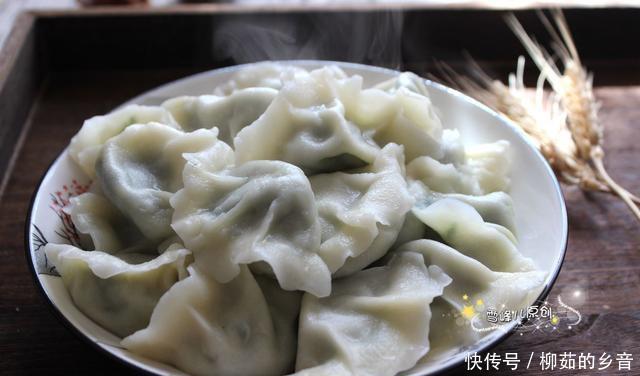 地面团|吃饺子这馅真鲜,比韭菜芹菜好吃多了,出锅连吃30个,比肉馅好吃