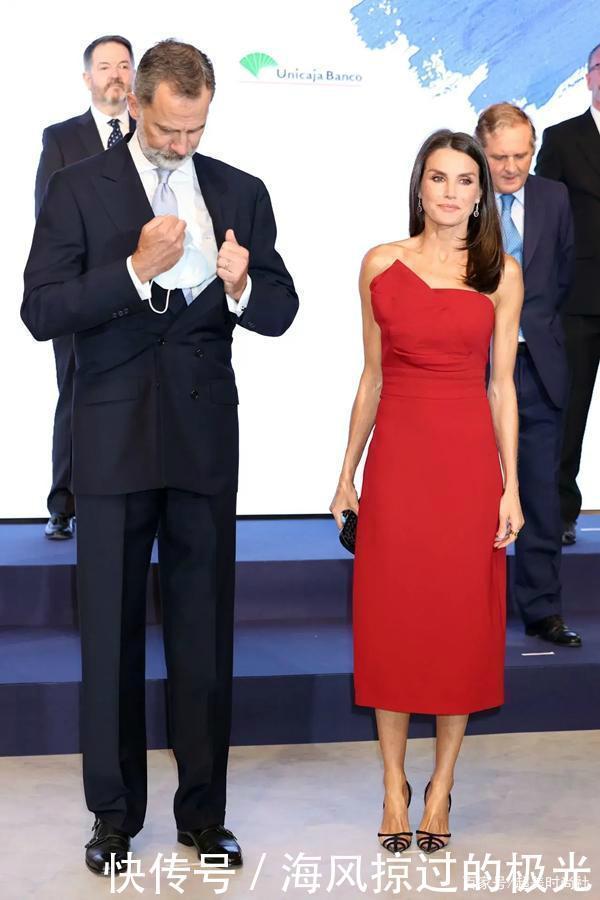 西班牙王后,快丢掉你的“蜘蛛鞋”和防水台吧!别糟蹋了好衣品