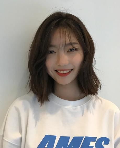 2021年非常盛行短发：日系短发非常受迎接，齐肩短发让你回到18岁！