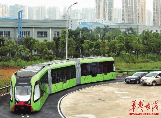 全球首列虚拟轨道列车诞生 列车可上公路跑 快资讯