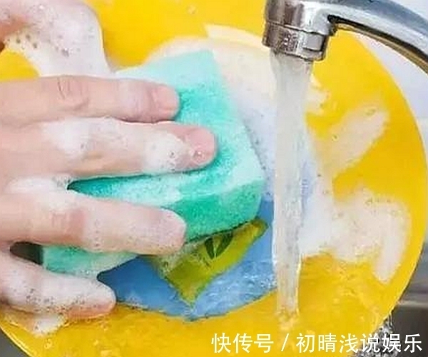 这样“洗碗”相当于“吃毒”?提醒父母家人,这些错误方式得改了