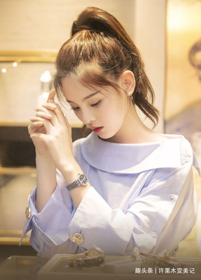 手镯 女人适合戴“手镯”还是“手表”三个理由告诉你,戴错很尴尬