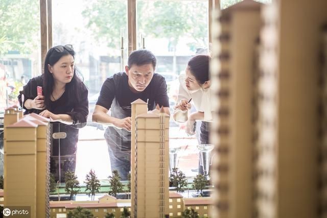 按揭|买房时,该选“一次性付款”还是“按揭30年”经济学家给出答案