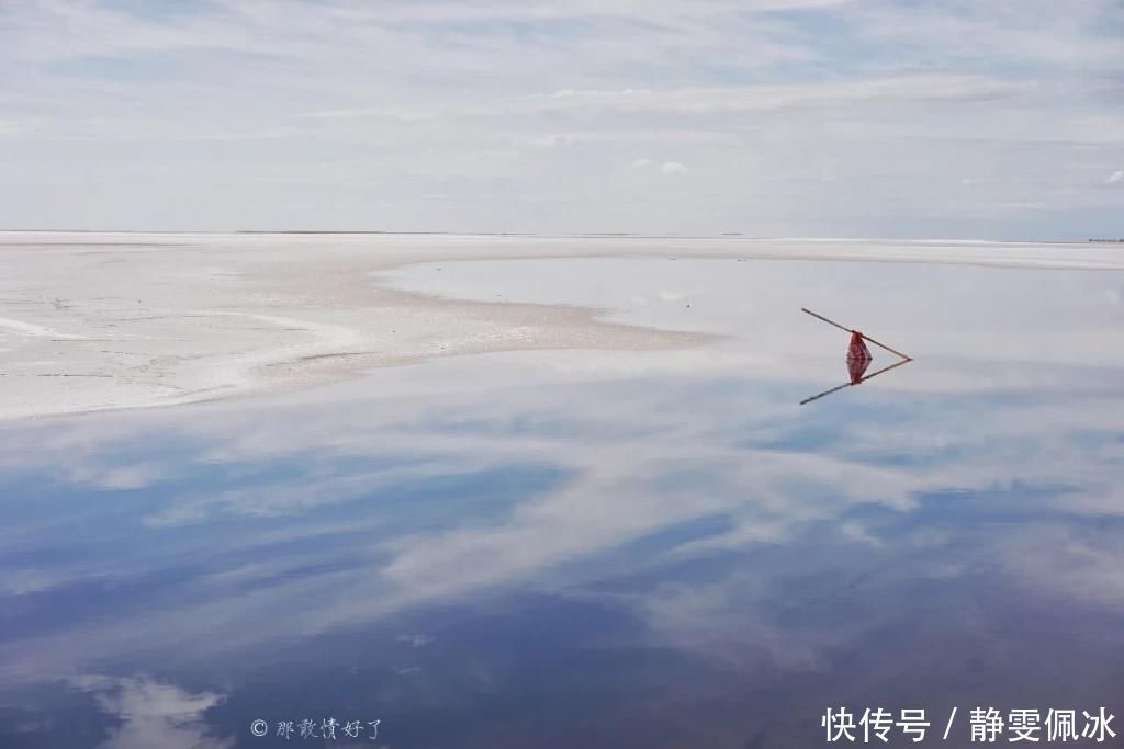 非洲也有天空之镜撒哈拉沙漠旁依傍着世界第一大沙漠盐湖