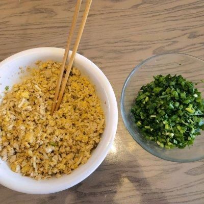 韭菜鸡蛋豆腐粉条馅包子不入味？学我这样做，鲜香可口