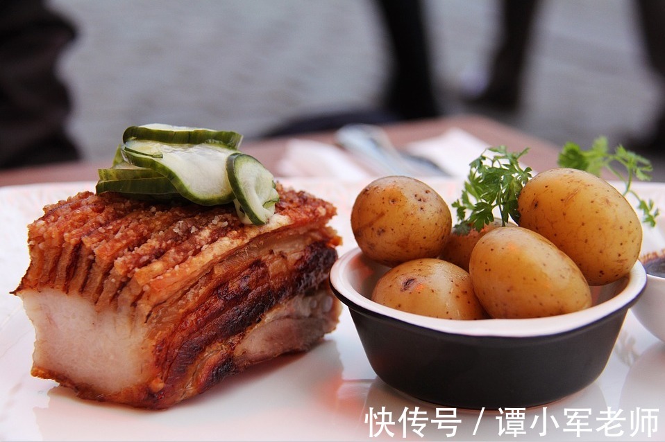 米饭|居家瘦减肥：怕长胖，应该少吃肉还是少吃饭？