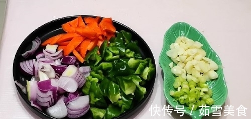 入味|做茄子,切记别直接下锅,多加1步,茄子不油腻,还更入味