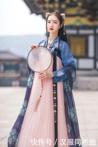 汉服|揭秘!穿汉服绣花鞋的时候,你会穿袜子吗?穿什么样的袜子呢?