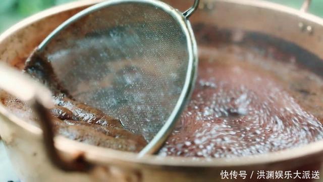 乌黑亮丽|白头发太多吃这个,煮一锅能吃半个月,头发乌黑亮丽,变柔顺!