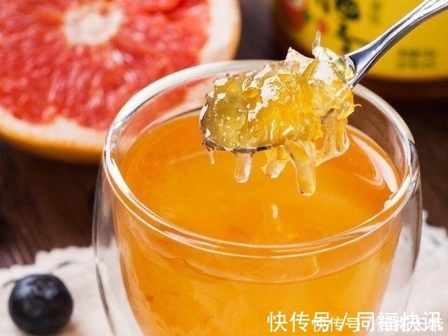 腹部|腹部赘肉多像怀孕?喝水时加一物,轻松减掉小肚腩