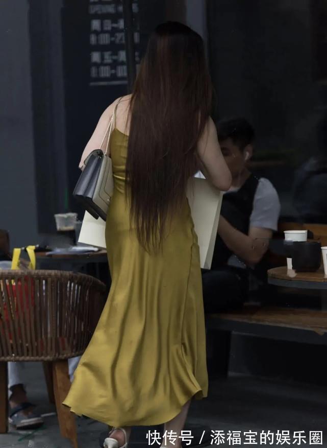 高跟鞋 有一种“腿粗”,穿搭避让还来不及,“硬刚”只会显壮又显矮!