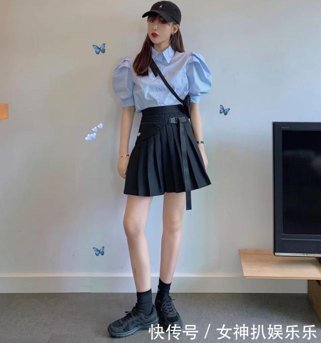 最近流行一种穿法“泡泡袖上衣+半身裙”,甜美减龄,明星都爱
