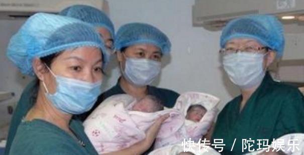 护士|孕妈生下“四胞胎”,看到最后一个孩子时,护士老四将来有福了