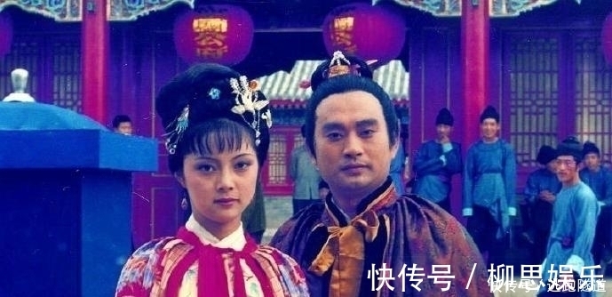 心事&薛家两个嫁不出去的女儿，一段心事藏得深，却被满院异香出卖