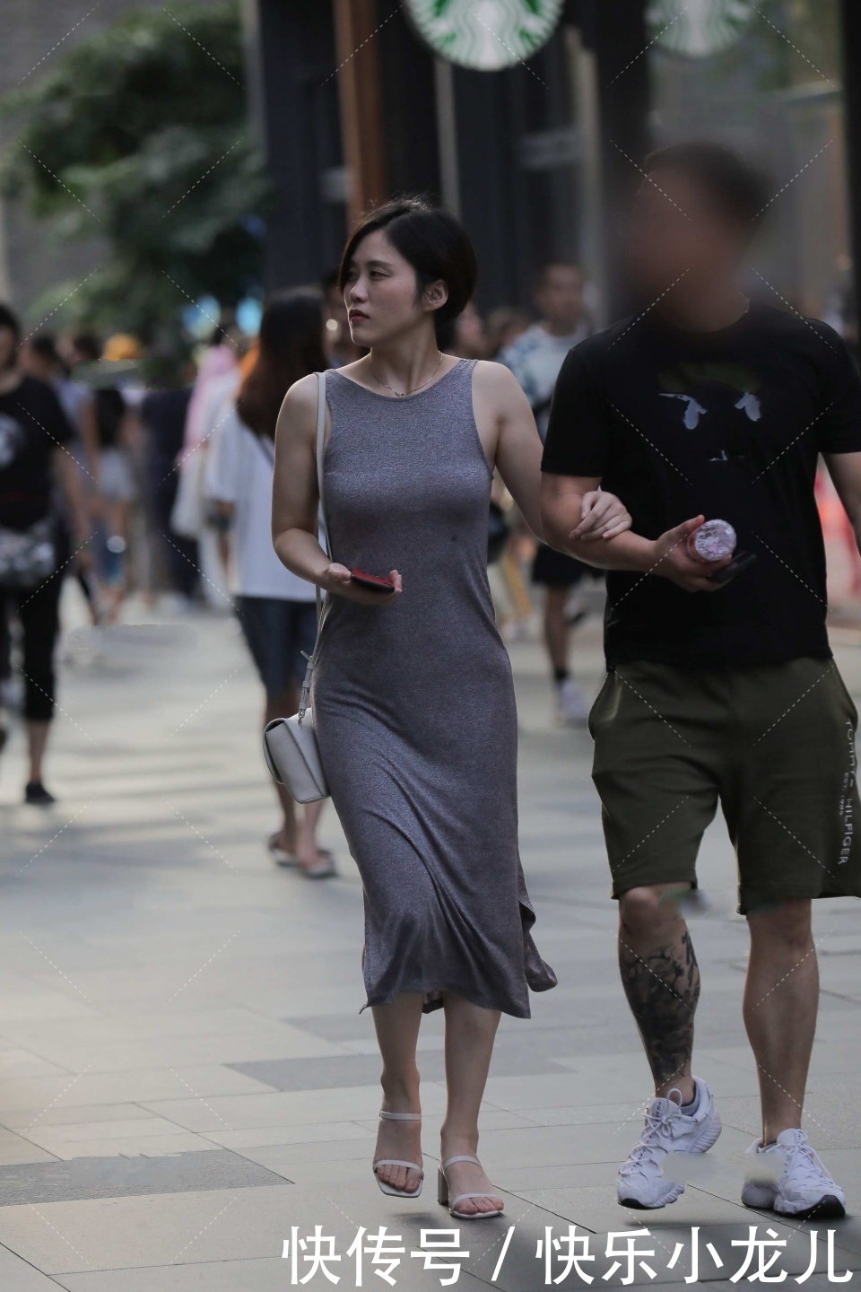 莫代尔|长款莫达尔修身裙,时髦洋气,后背独特式设计,更显好看身材