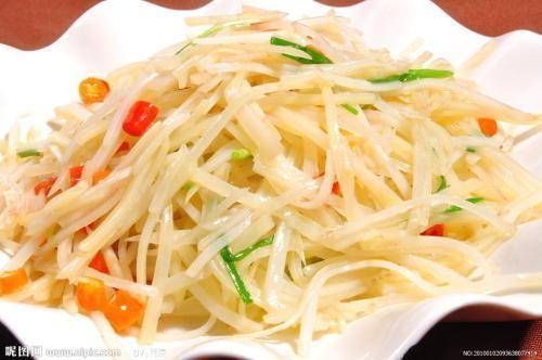炒土豆丝，醋什么时候放？10人9个都做错，难怪土豆不脆爽