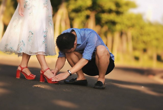 父女|父女同框被误认为是恋人！有这么年轻的老爸谁不羡慕？