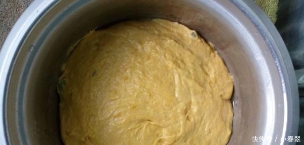 南瓜的又一种好吃的做法,松软香甜,上桌就被家人横扫一空