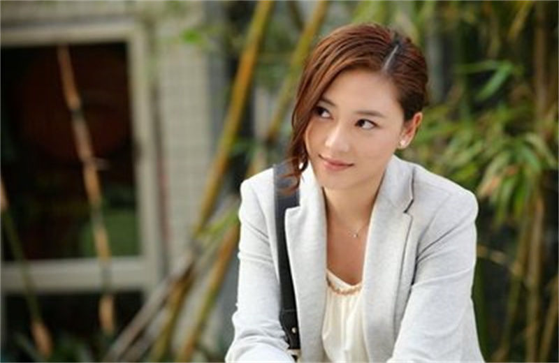 大灣區|應采兒看陳小春舞臺上頭了，大灣區戰隊合唱《3189》，魔性歌聲太洗腦