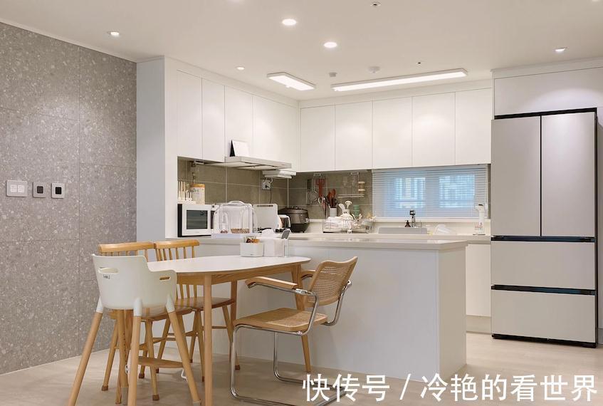 橱柜|这是我见过最有温度的精装房,不拆不改只添置软装,让家重换异彩