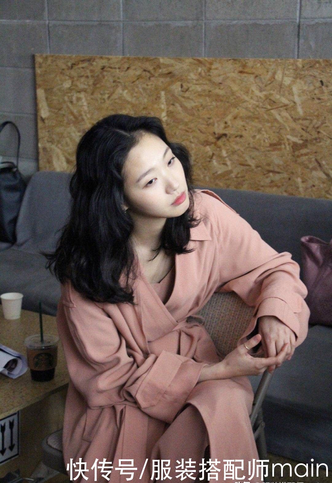  咖啡色|大地色难穿？可金高银却最爱！她的配色公式帮你整理好，请照穿