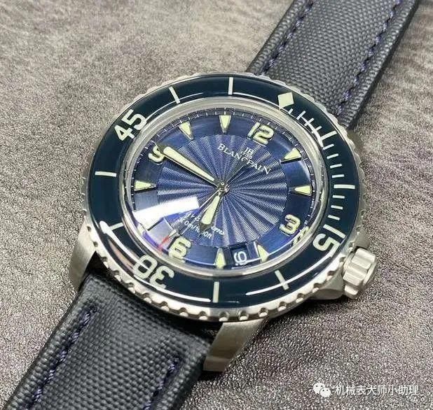 机械表大师：最适合中国人佩戴的手表尺寸，你的表尺寸合适吗？