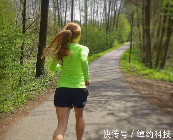 一段时间|跑步中有一段时间特难受?过了之后就很轻松?这是“撞了墙”