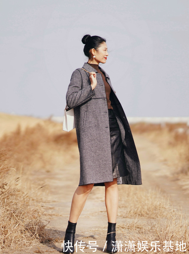 见过大场面的女人,冬天穿大衣,都不会配这3种内搭,邋遢掉档次