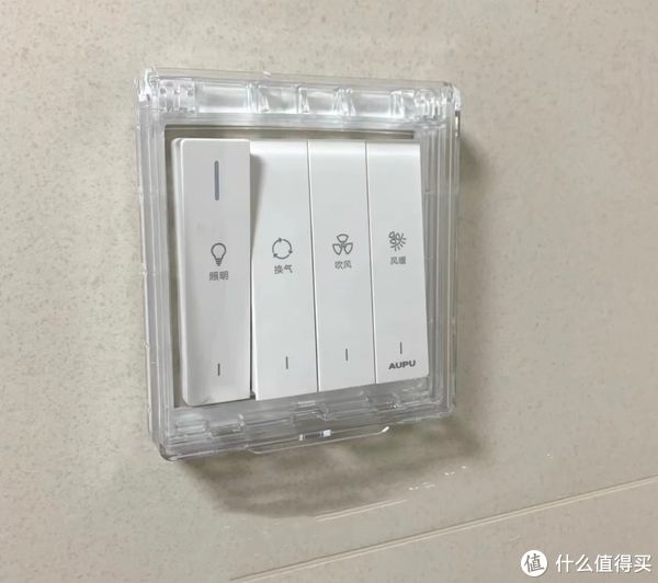 开关|入住后才知道,卫生间这些“缺乏思考”的设计有多难用,受够了!