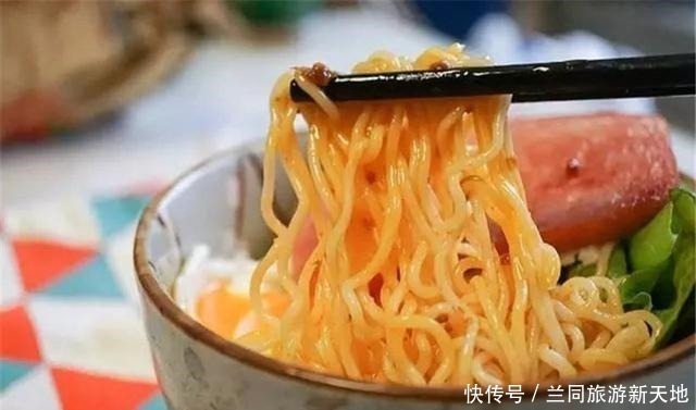 一日三餐|这3种“糊弄式早餐”,没营养还伤害孩子健康,很多宝妈仍不知情