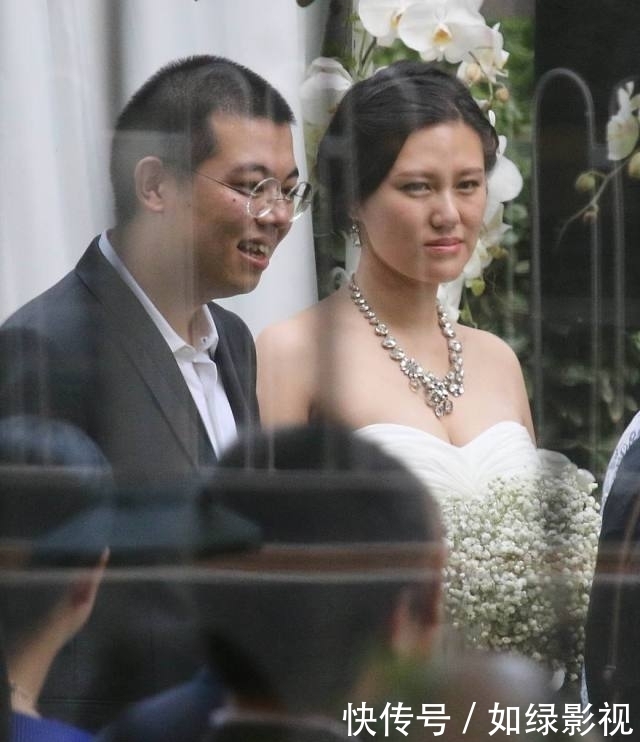 读过很多文学作品,还是欣赏王朔豪爽、批判精神