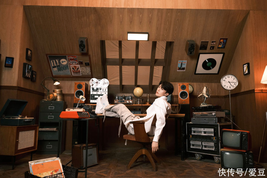 210501 范丞丞五月行程趁着夏风顺利抵达 节目录制和品牌活动一个不落